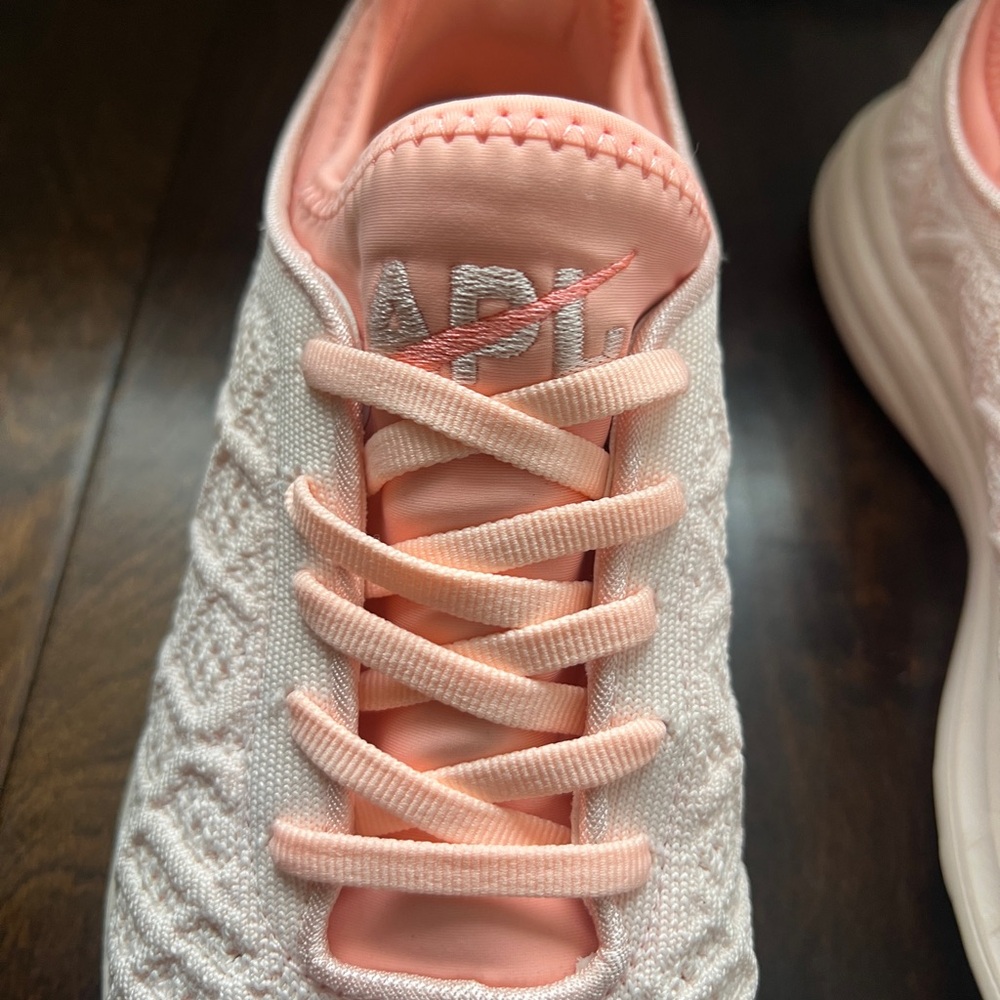 Apl Techloom Wave Sneaker View 4